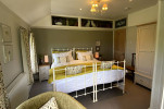 Doppel-/ Zweibettzimmer 1