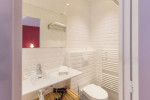 BB Matthieu Paris Reise Blaue Ferienwohnung Bad