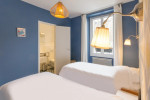 BB Matthieu Paris Reise Gelbe Ferienwohnung Schlafzimmer zwei Betten