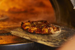 PIG Hotel HarlynBay Urlaub Cornwall LobsterShed Holzofen Pizza
