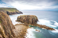 Raue Küste bei Land's End im Westen Cornwalls