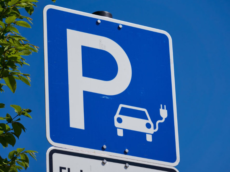 E Auto Ladestationen - Cornwall Südengland Reise